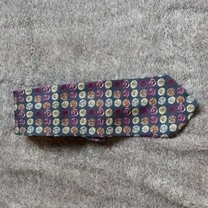 XMI tie geometric dot